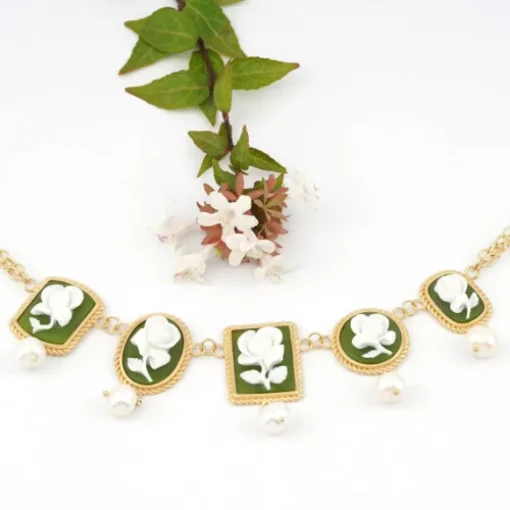 Collana 'Raffaello'