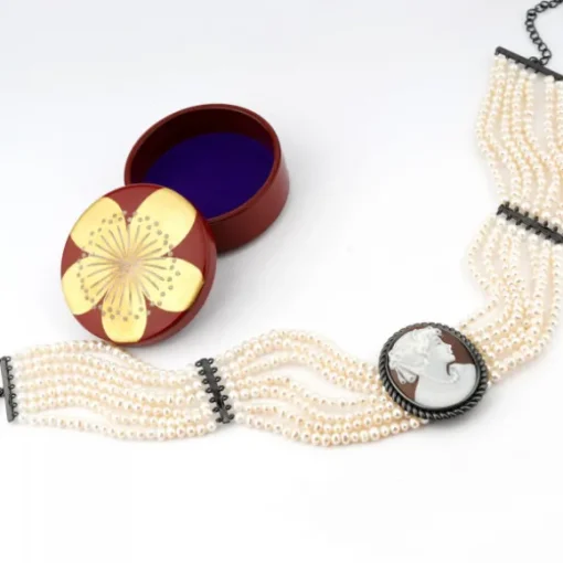 Collana 'Raffaello'