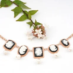 Collana 'Raffaello'